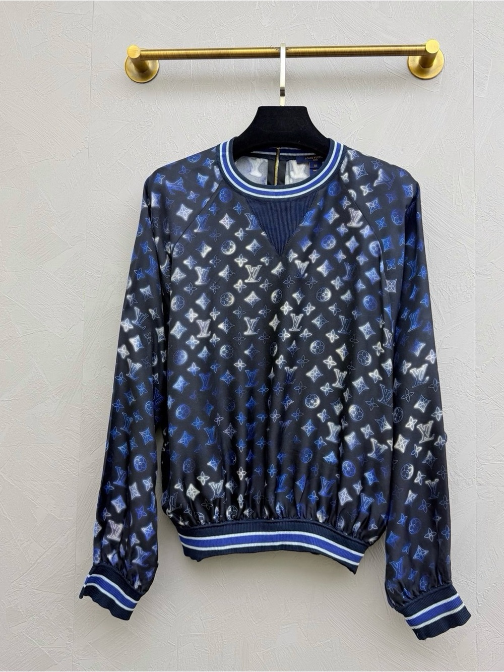 Louis Vuitton Monogram Crewneck - Black & Blue